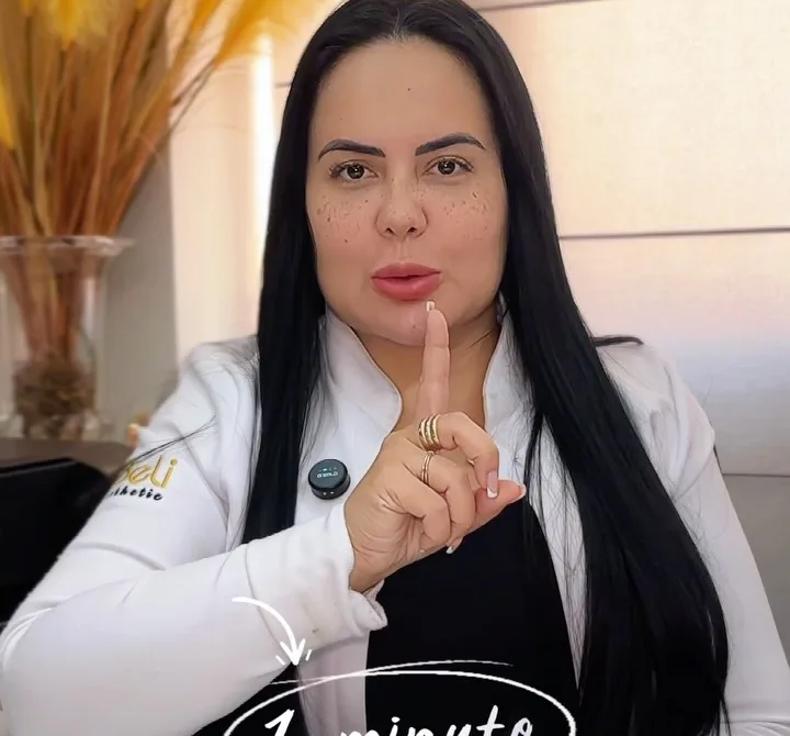 Dra. Krissia Scherer tirando dúvidas sobre estética