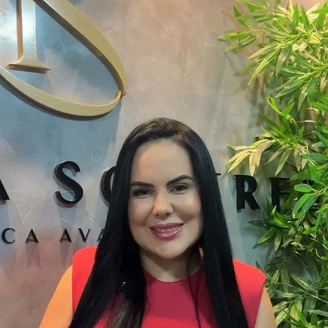 Dra. Krissia Scherer na clínica Inbeli